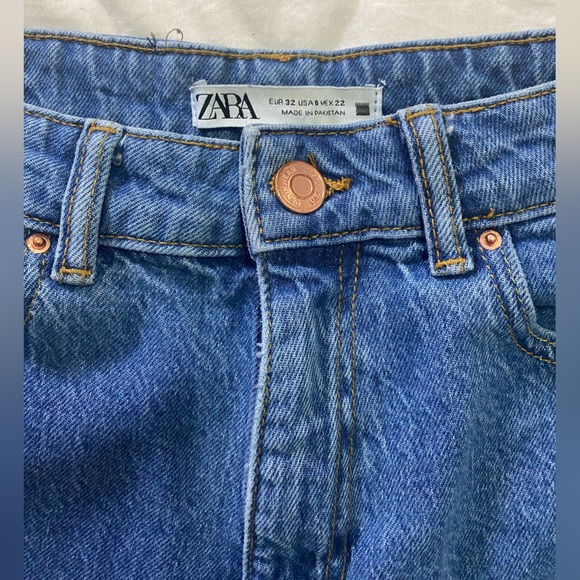 Medium Wash Blue Zara Mom Jeans High Rise - Picture 2 of 7